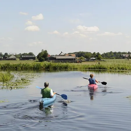 Camping De Hof Van Eeden مكان تخييم Warmond