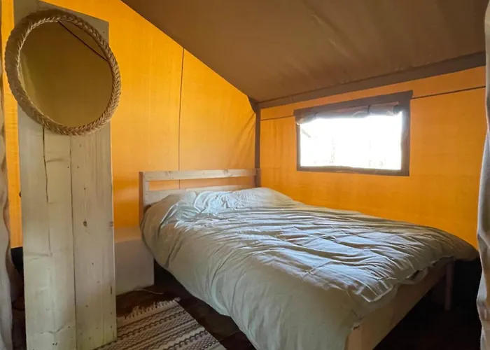 Camping De Hof Van Eeden * Warmond